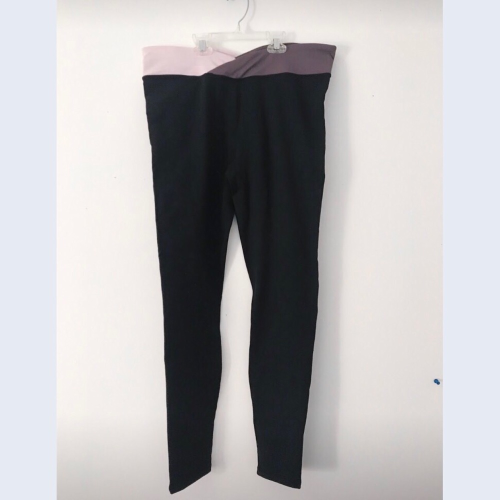 Black stretchy fabletics leggings